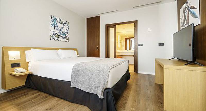 Habitación superior Hotel ILUNION Valencia 4